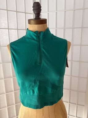 Puma Evoknit Crop Top Green Sleeveless Zip Mock Neck Size L NWT